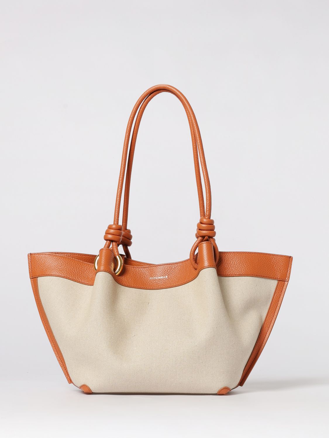 COCCINELLE Medium Finn Shoulder Bag